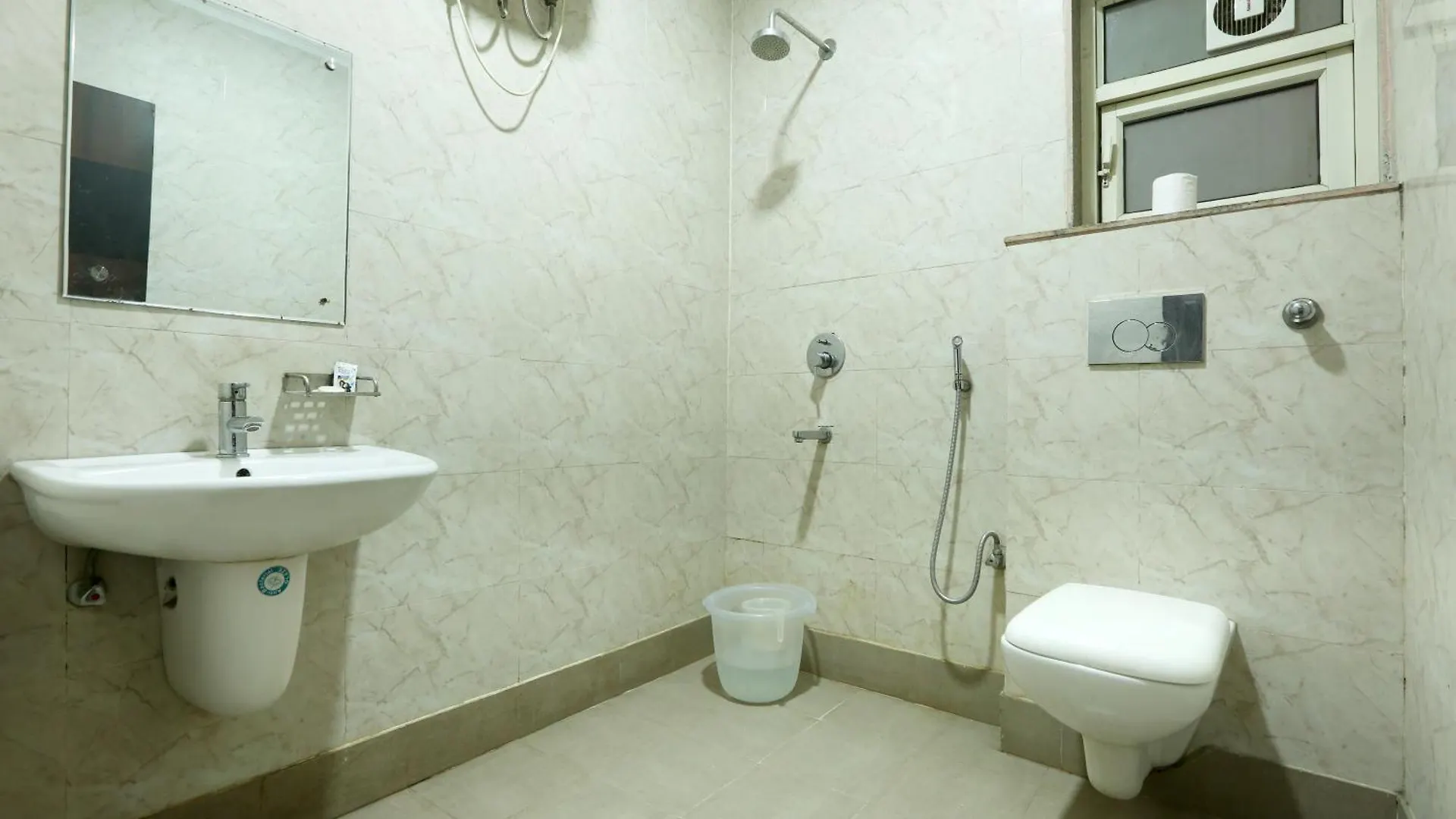 Hotel Mayank Plaza-Near Igi Airport Terminal-3 New Delhi
